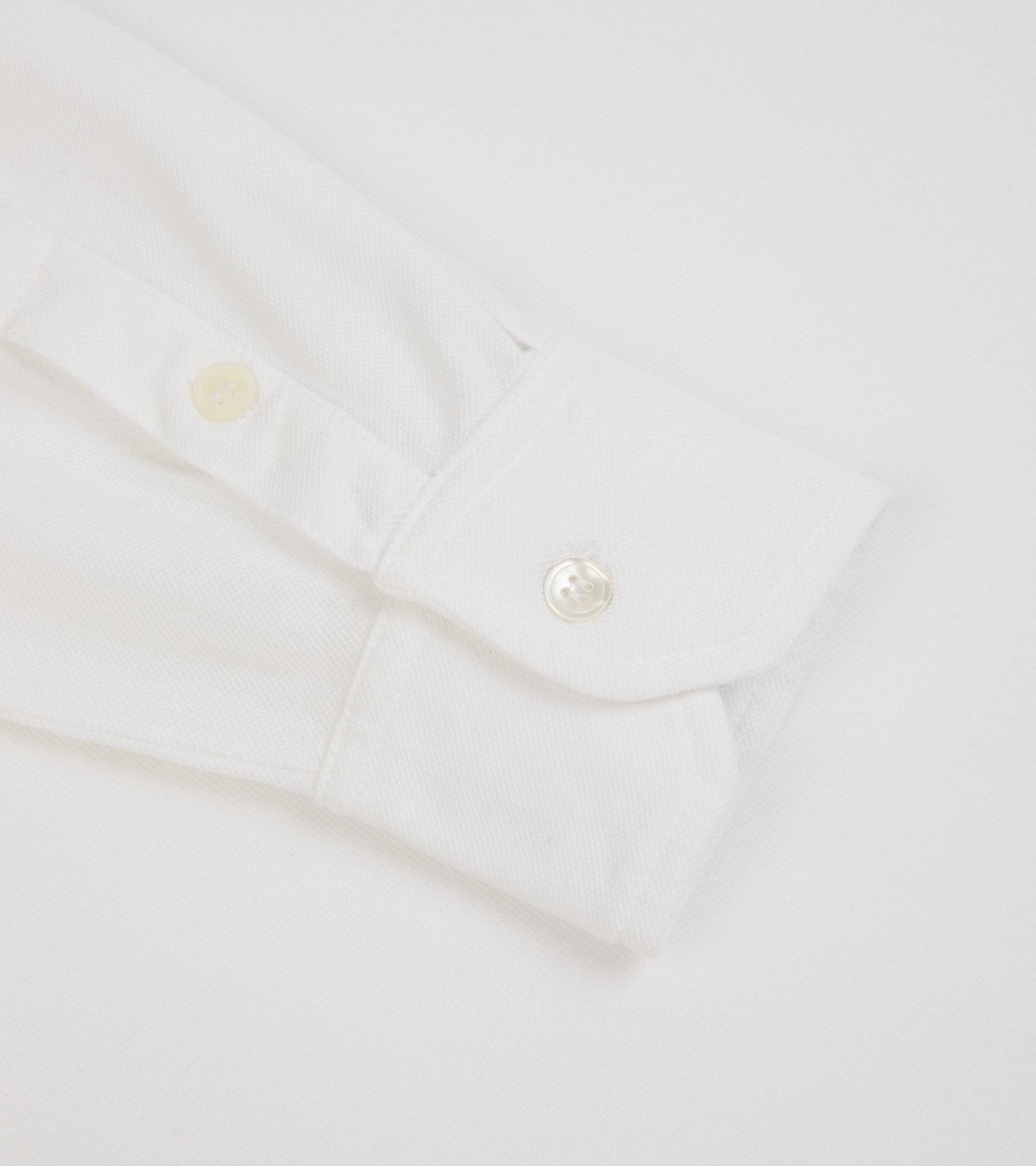 Trunk Moxon Long Sleeve Polo Shirt: White NonRestrictive Shoulder Design Slim Fit Style