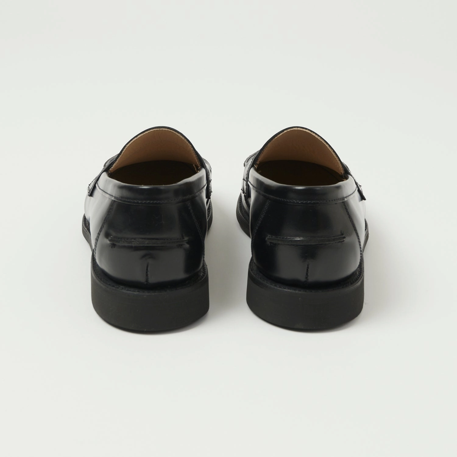 Chic Comfort Sanders Butt Seam Loafer Shoe - Black