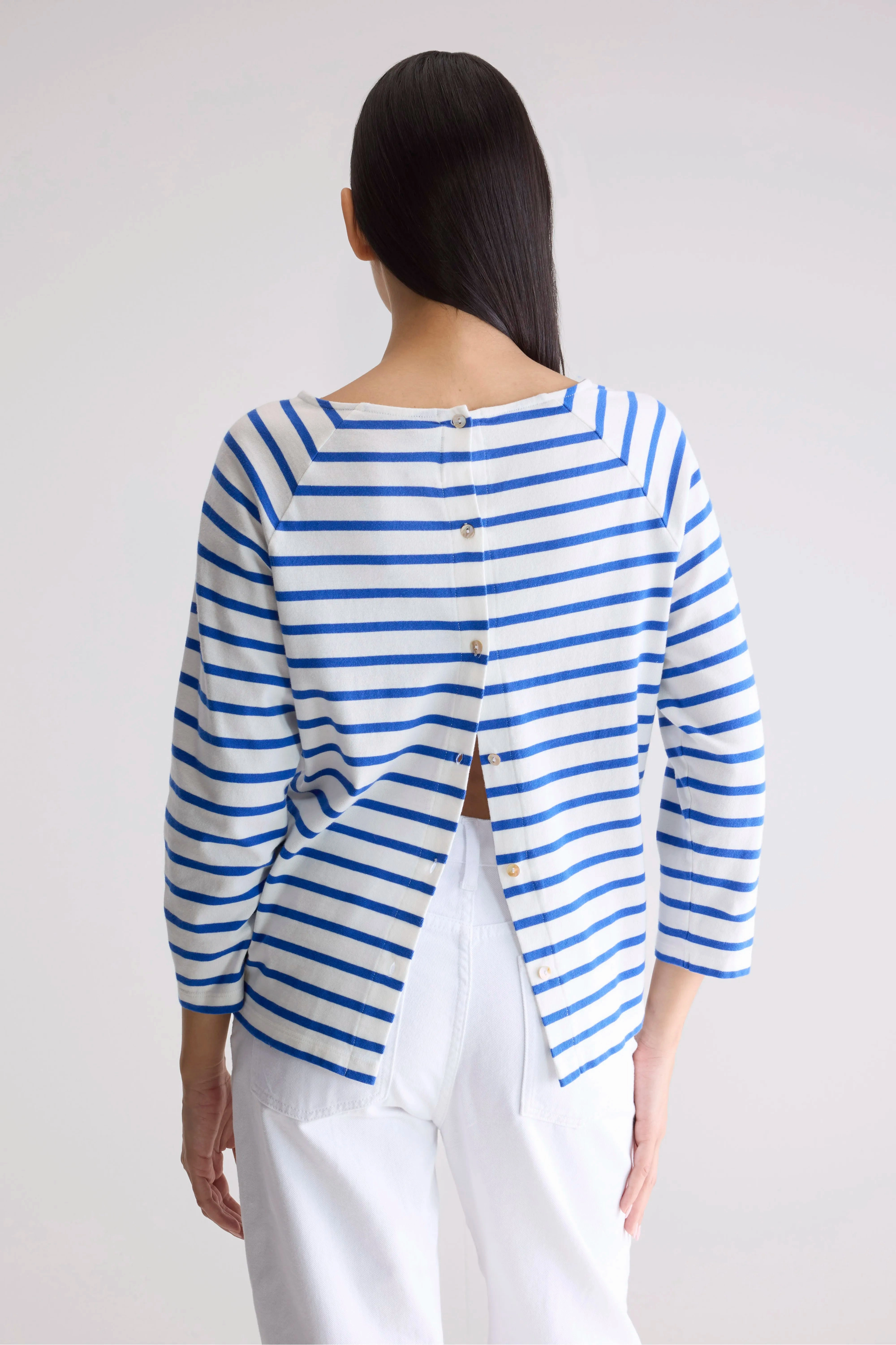 Maow crew-neck t-shirt (252 / W / STRIPE C) young people Trendy