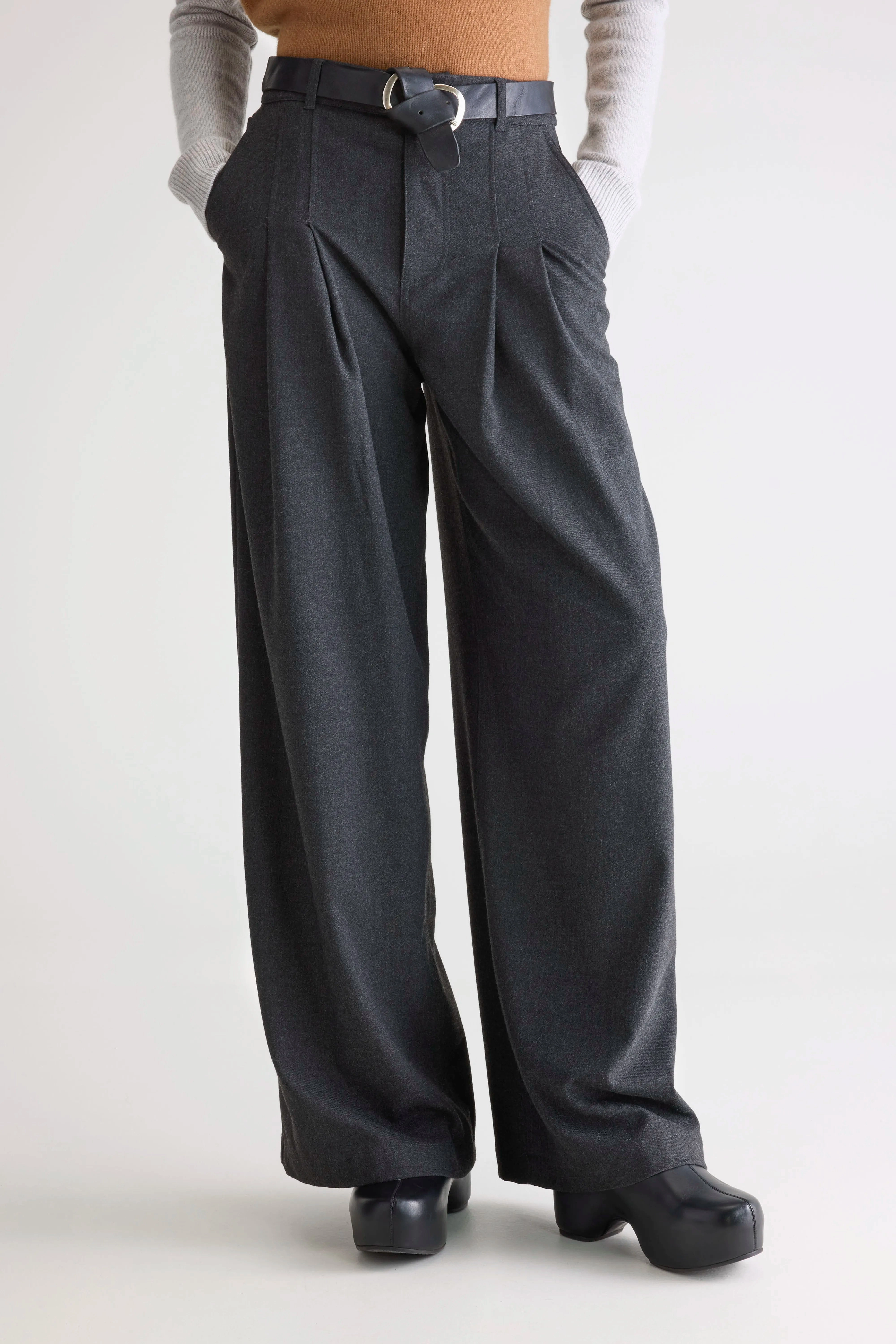 Sixtine tailored trousers (252 / W / ANTHRACITE) Sustainable Fabric No Iron