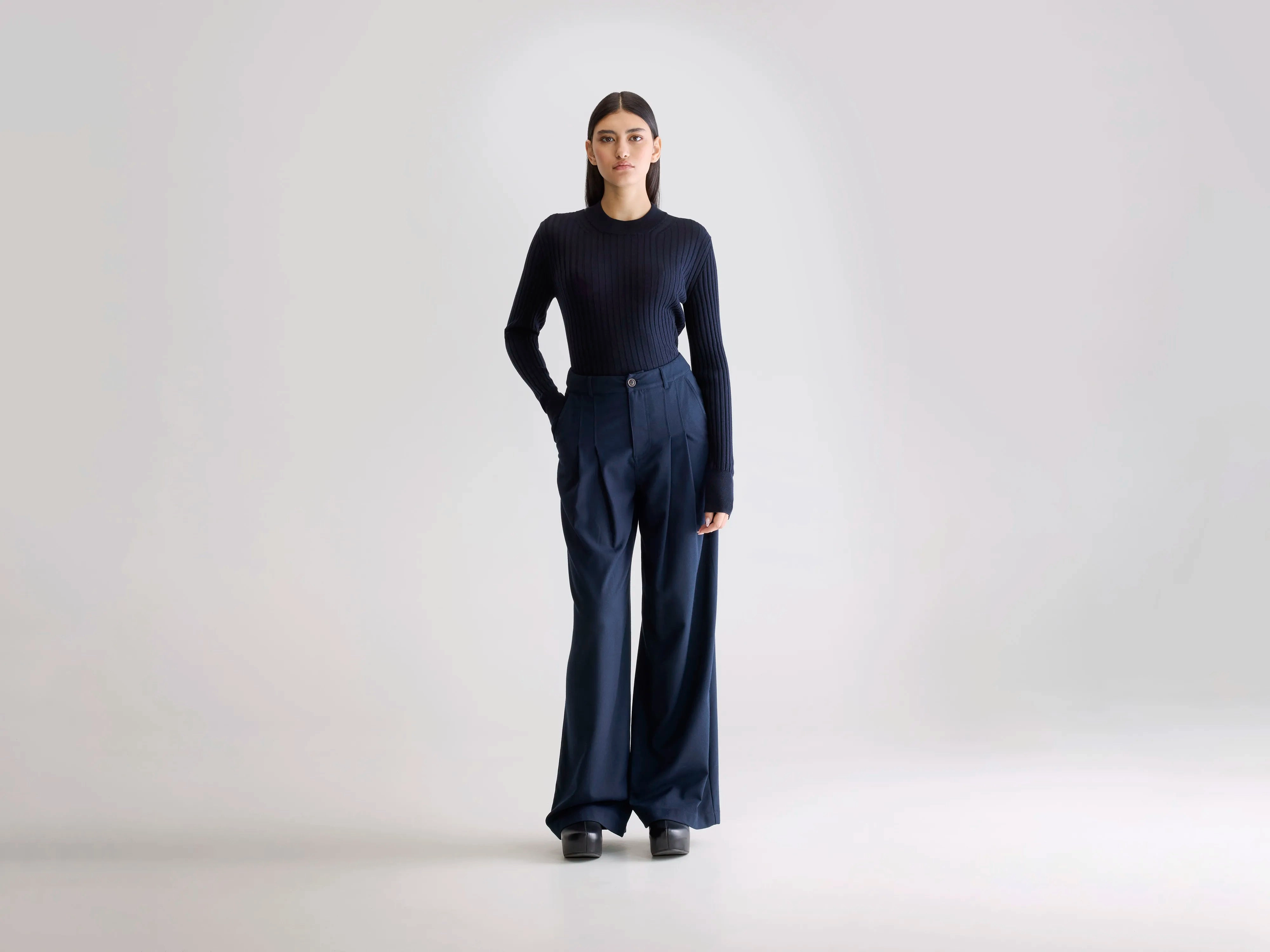 Sixtine tailored trousers (252 / W / NAVY) EcoFriendlyMaterial Freedom Fit