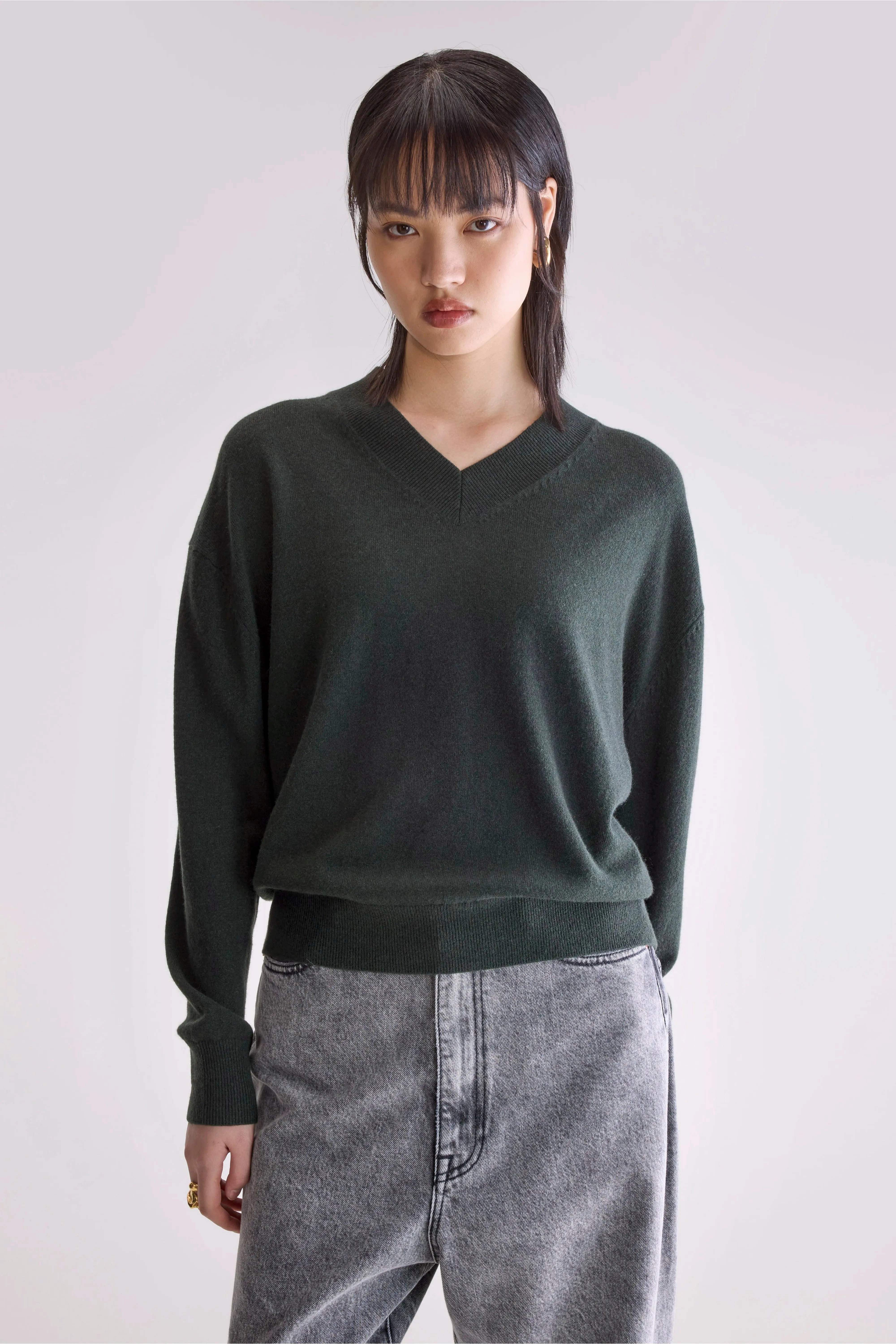 Slax cashmere sweater (252 / W / SCARABEE) Lightweight texture