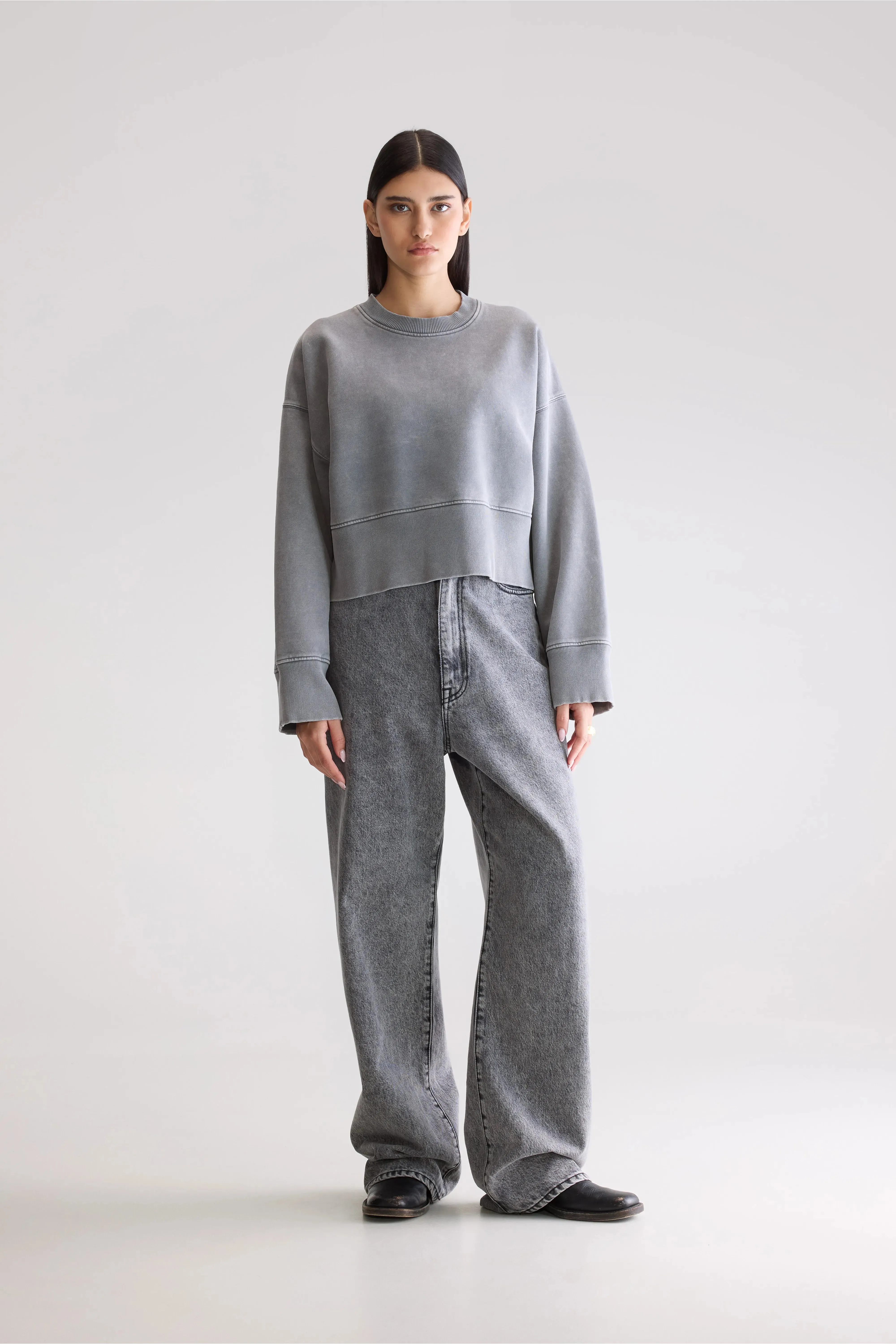 Slenni crewneck sweatshirt (252 / W / IRON) Fitness wear Premium Finish