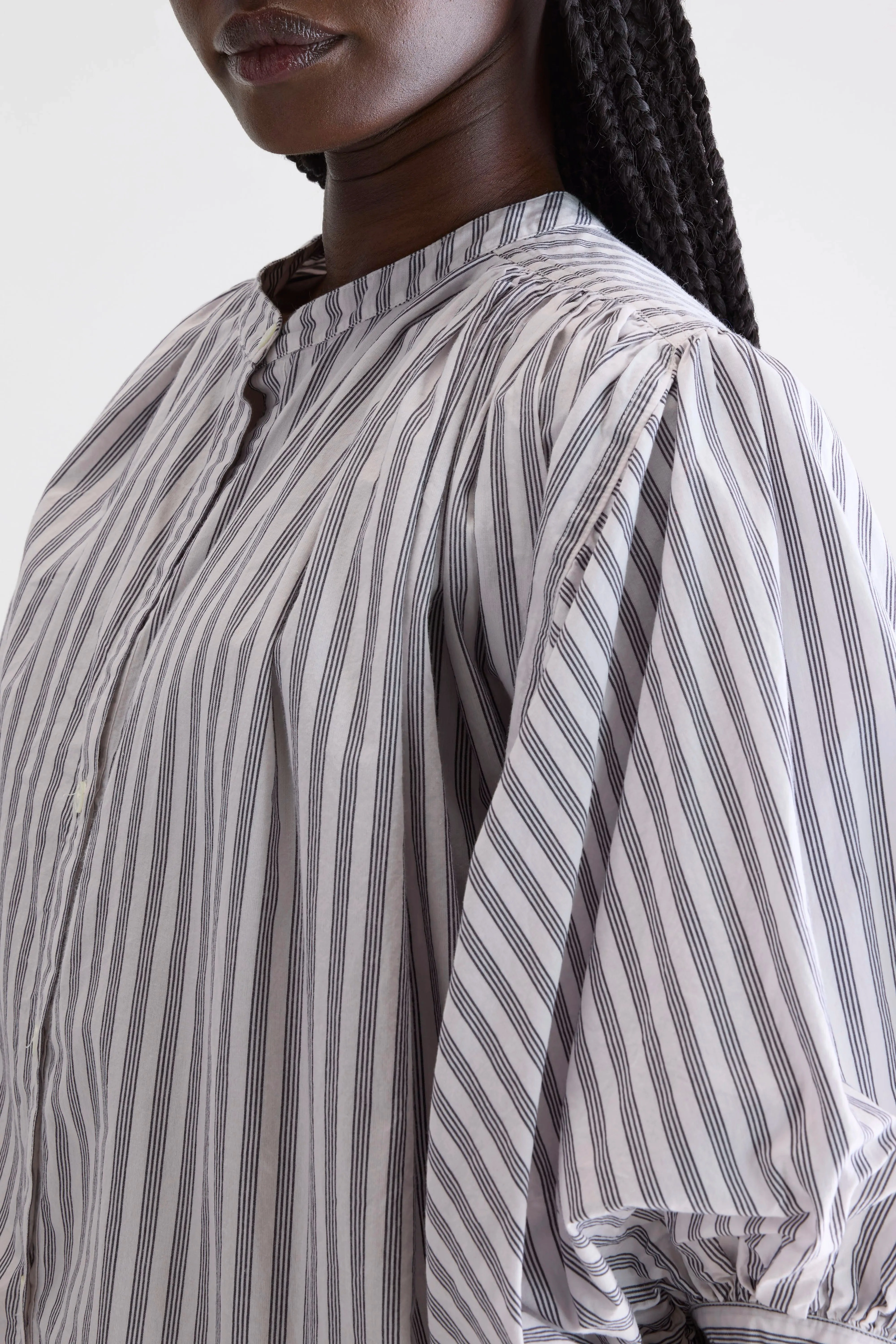 Ink cropped blouse (252 / W / STRIPE A) Soft Texture Fitted Cut