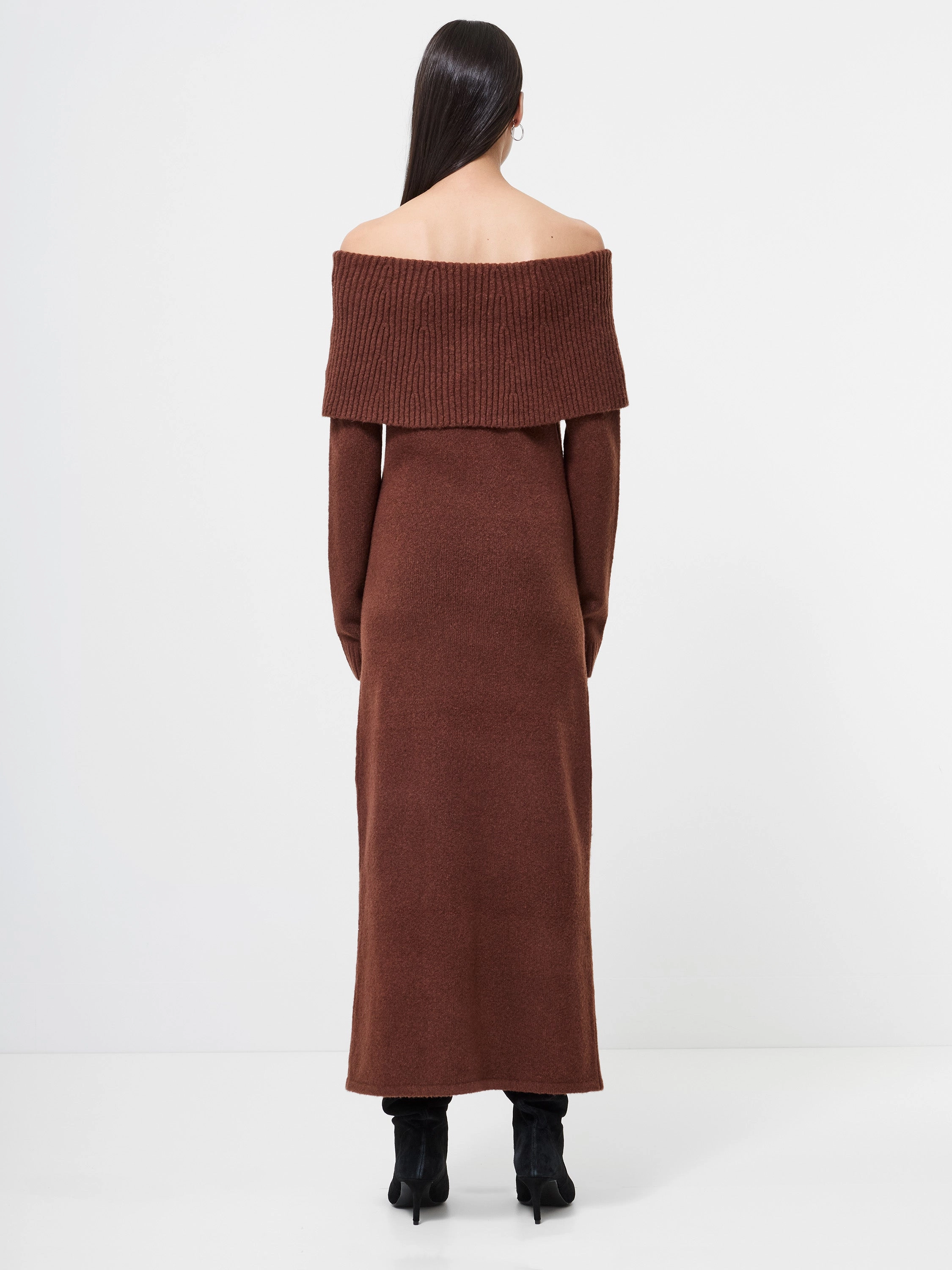 Casual day-to-night piece Emilia Knit Off Shoulder Dress