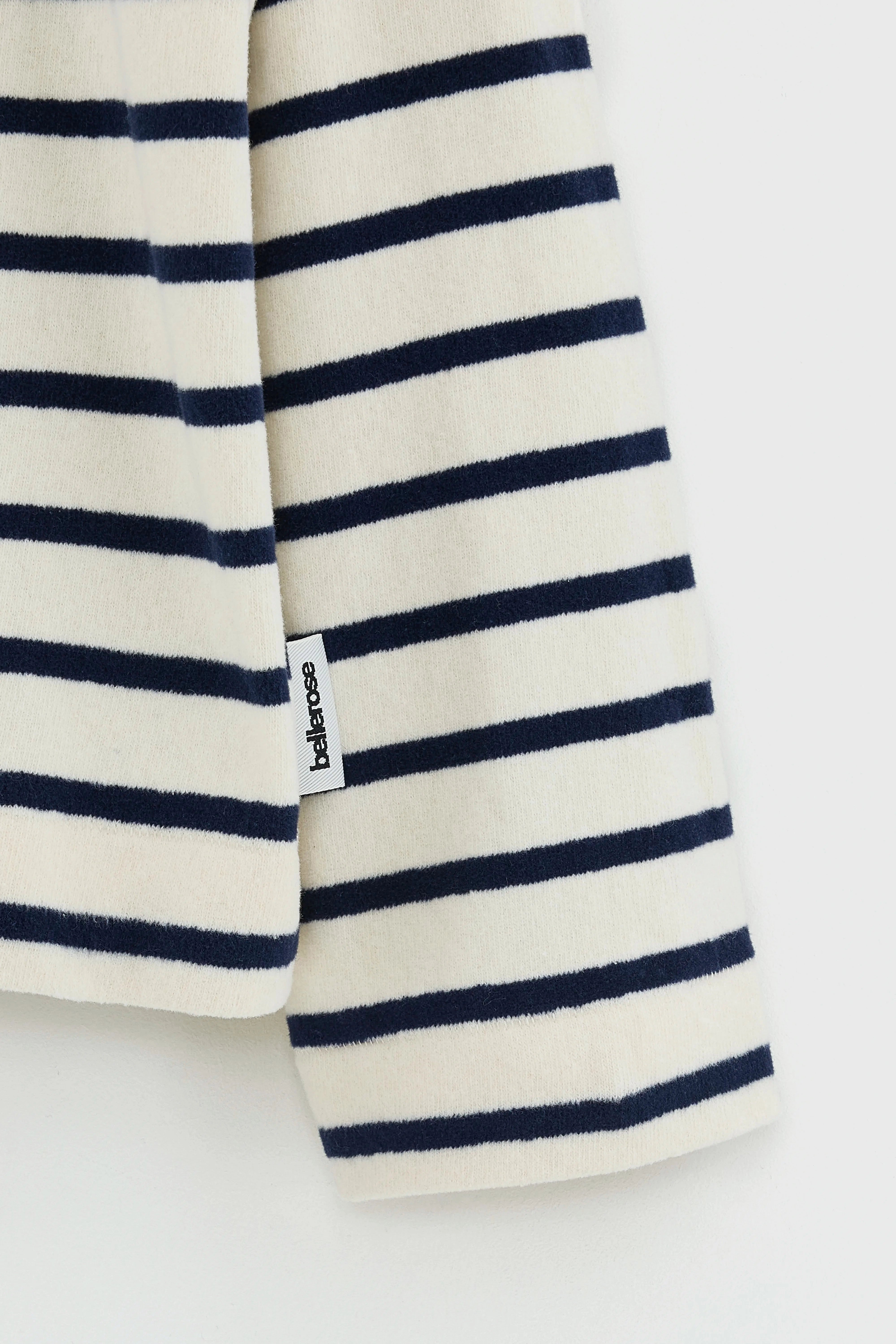 Fonsy relaxed t-shirt (252 / W / STRIPE E) V-Neck product party readiness