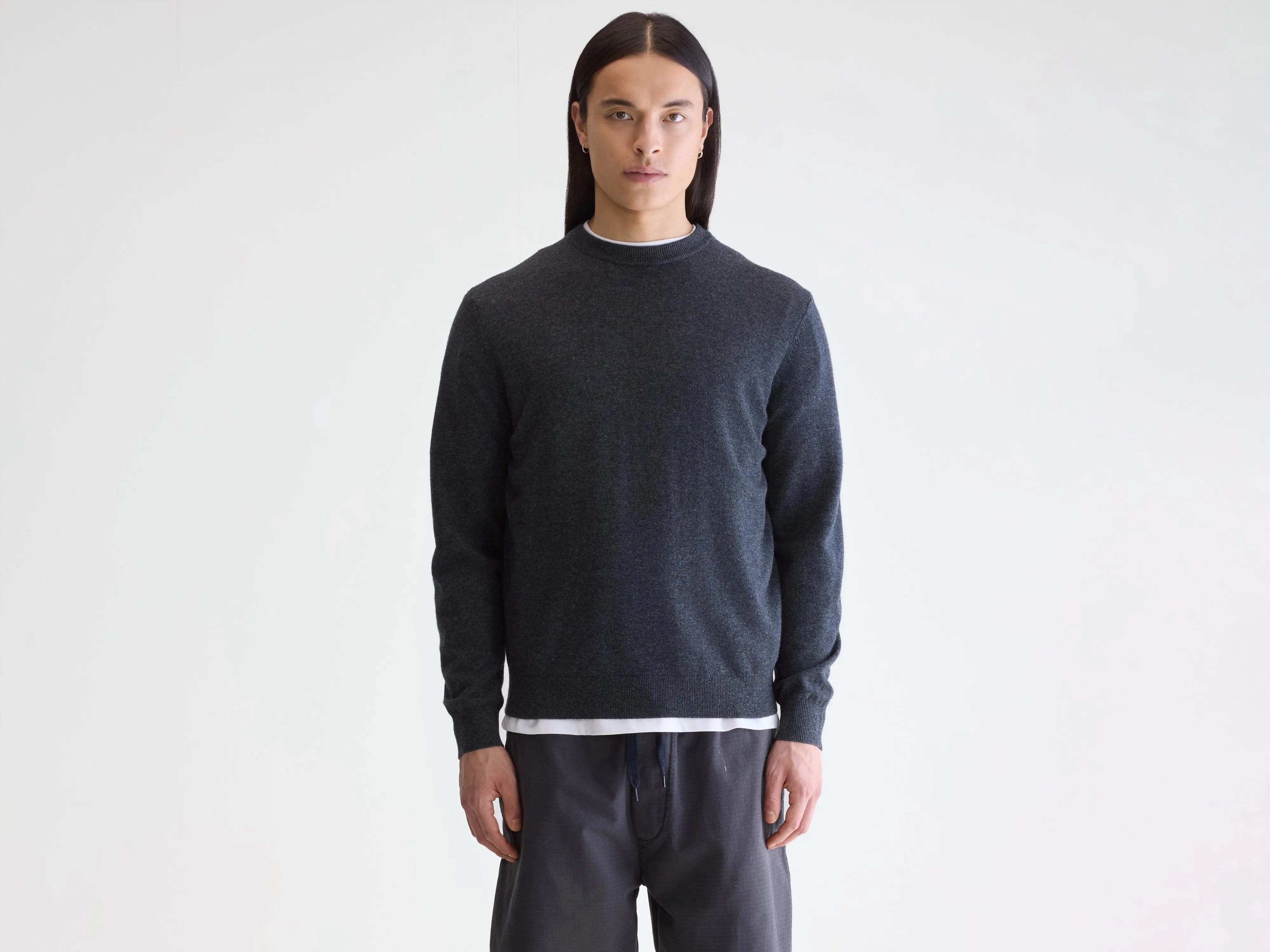 Sonoo classic crewneck sweater (252 / M / CHARCOAL) FadeResistant Indoor Layer