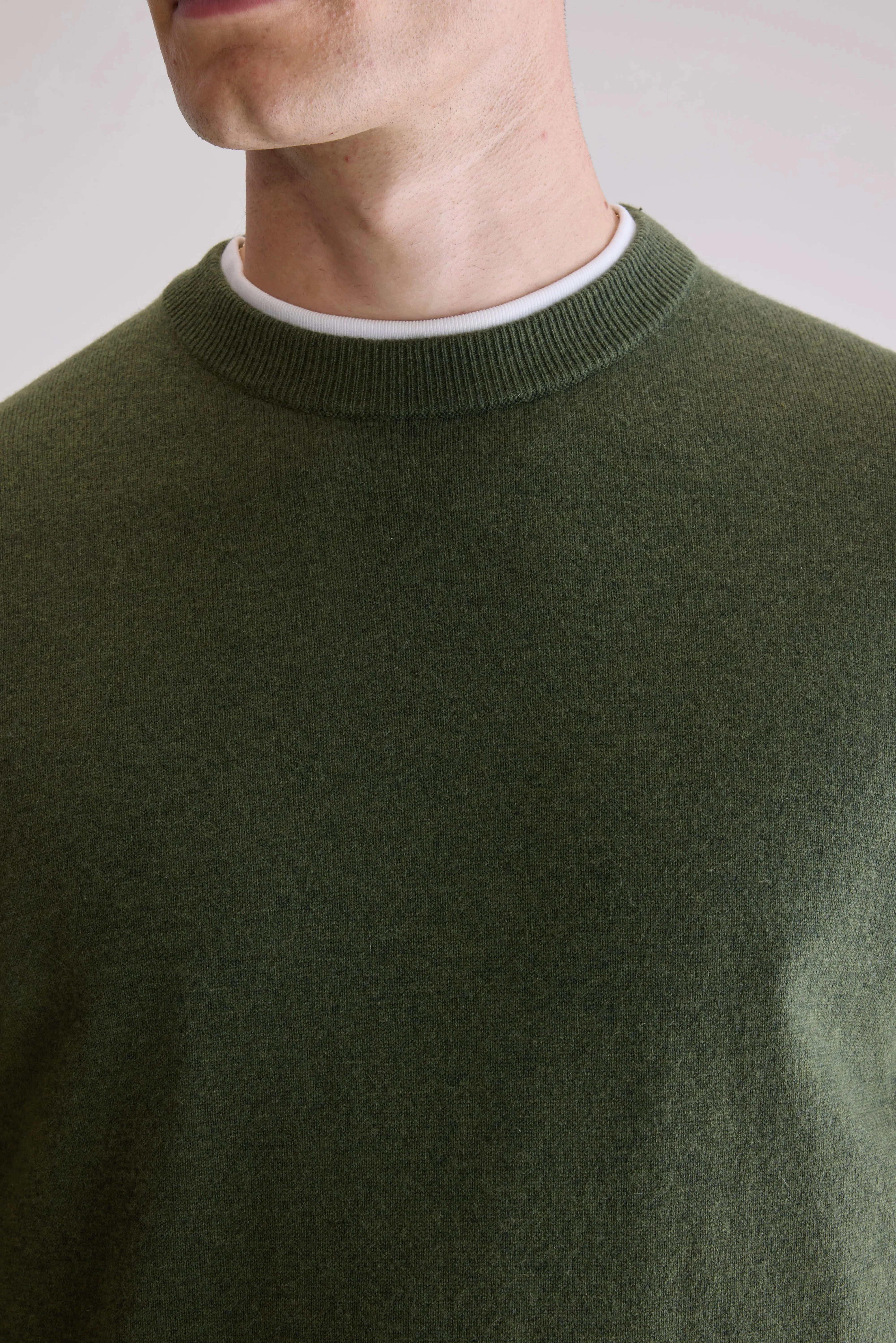 Multipanel Construction Indoor style Sonoo classic crewneck sweater (252 / M / OLIVE)