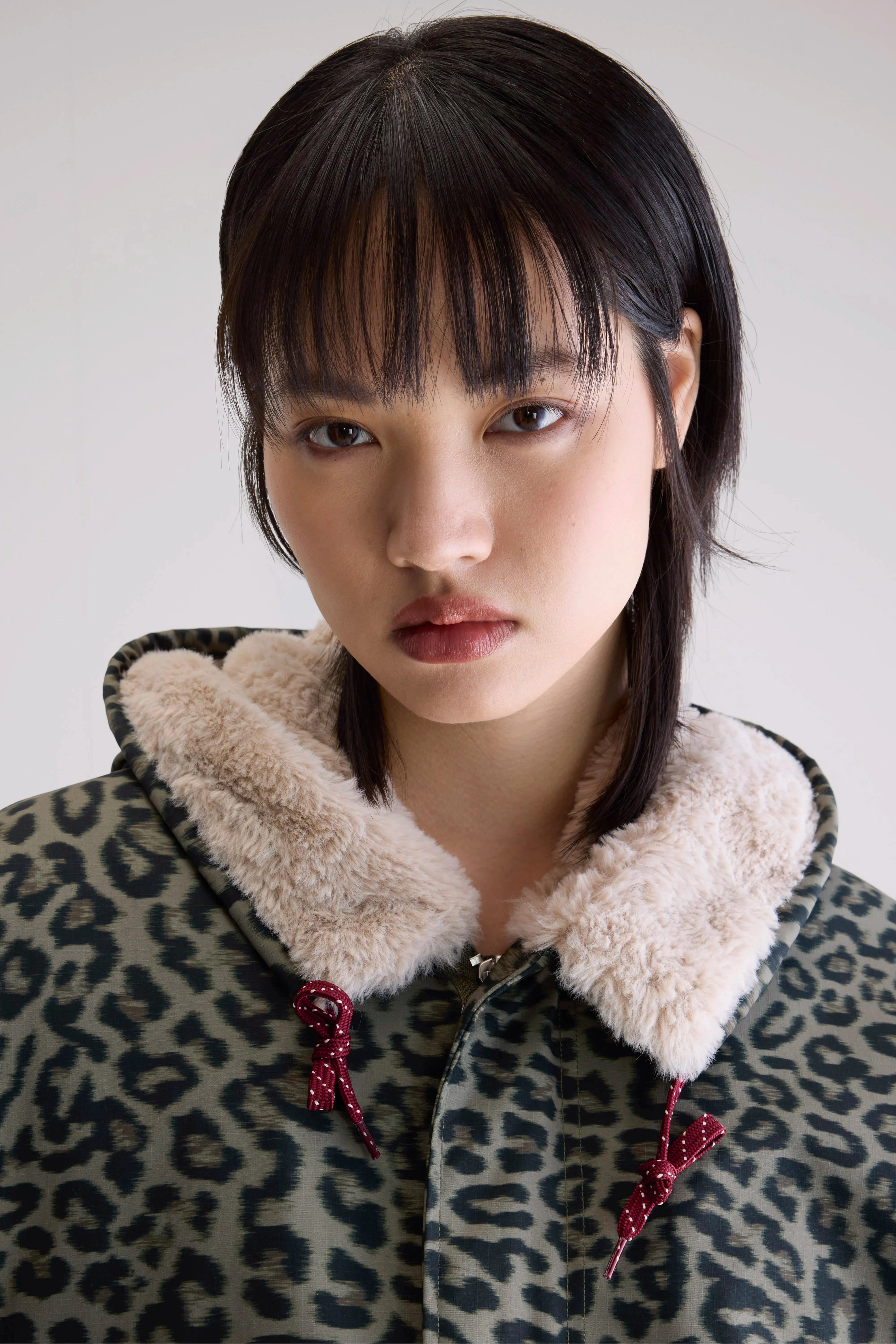 Full Length Zipper Closure Laos hooded parka (252 / W / COMBO A)