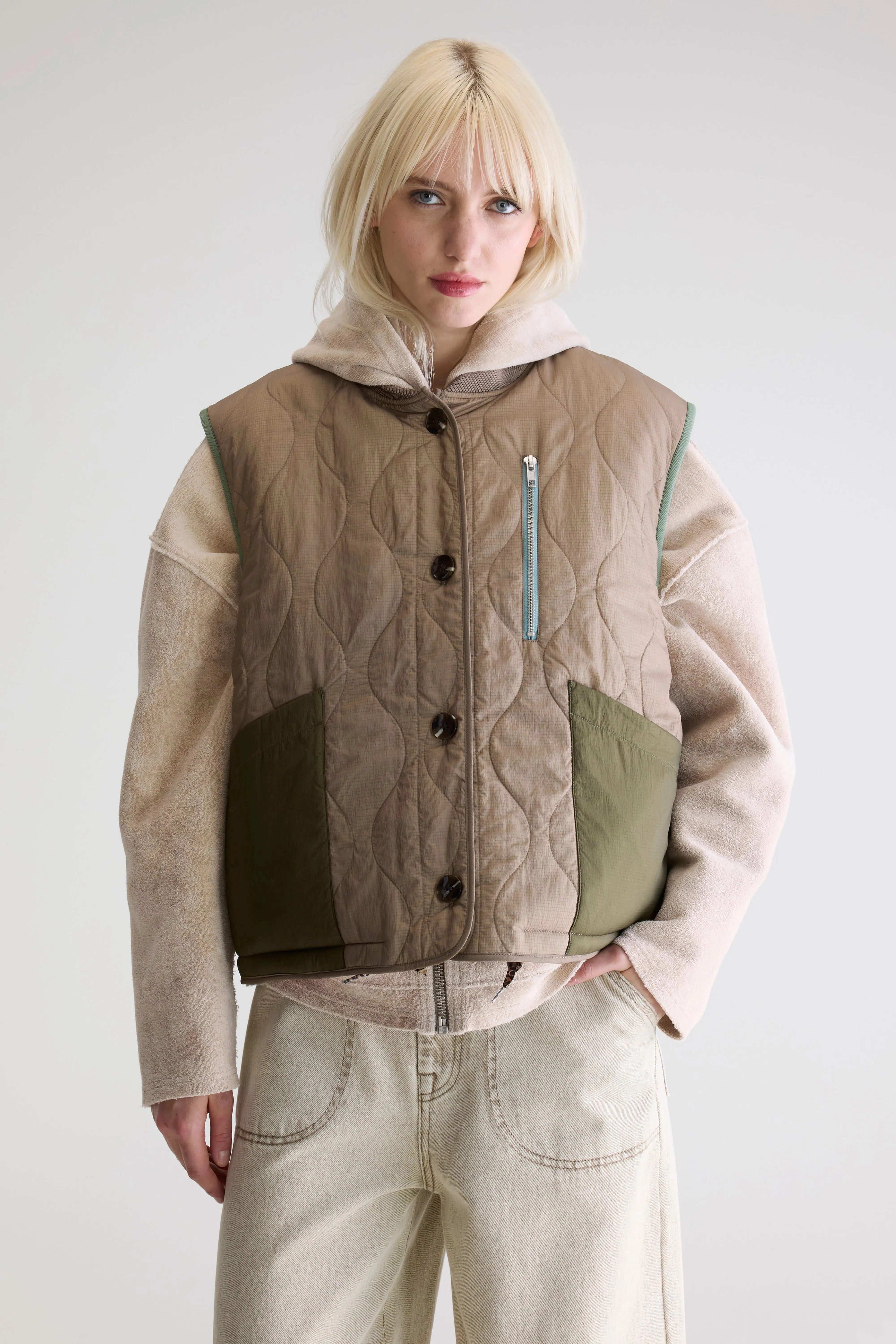 Light Activated Cooling Quick Wear Fit Hamilton sleeveless jacket (252 / W / PEEL)