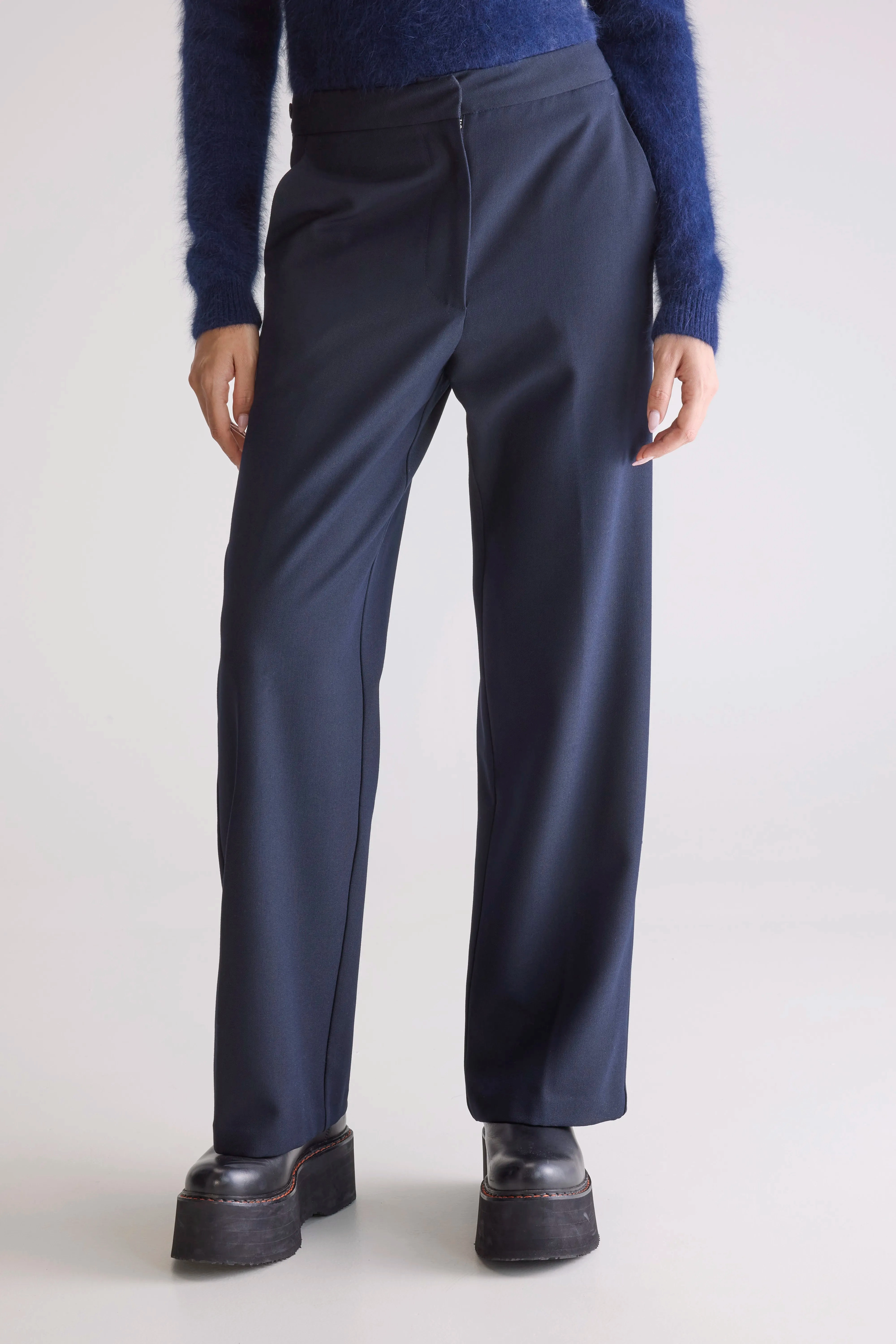 Sunrise straight trousers (252 / W / AMERICA) Travel Ready