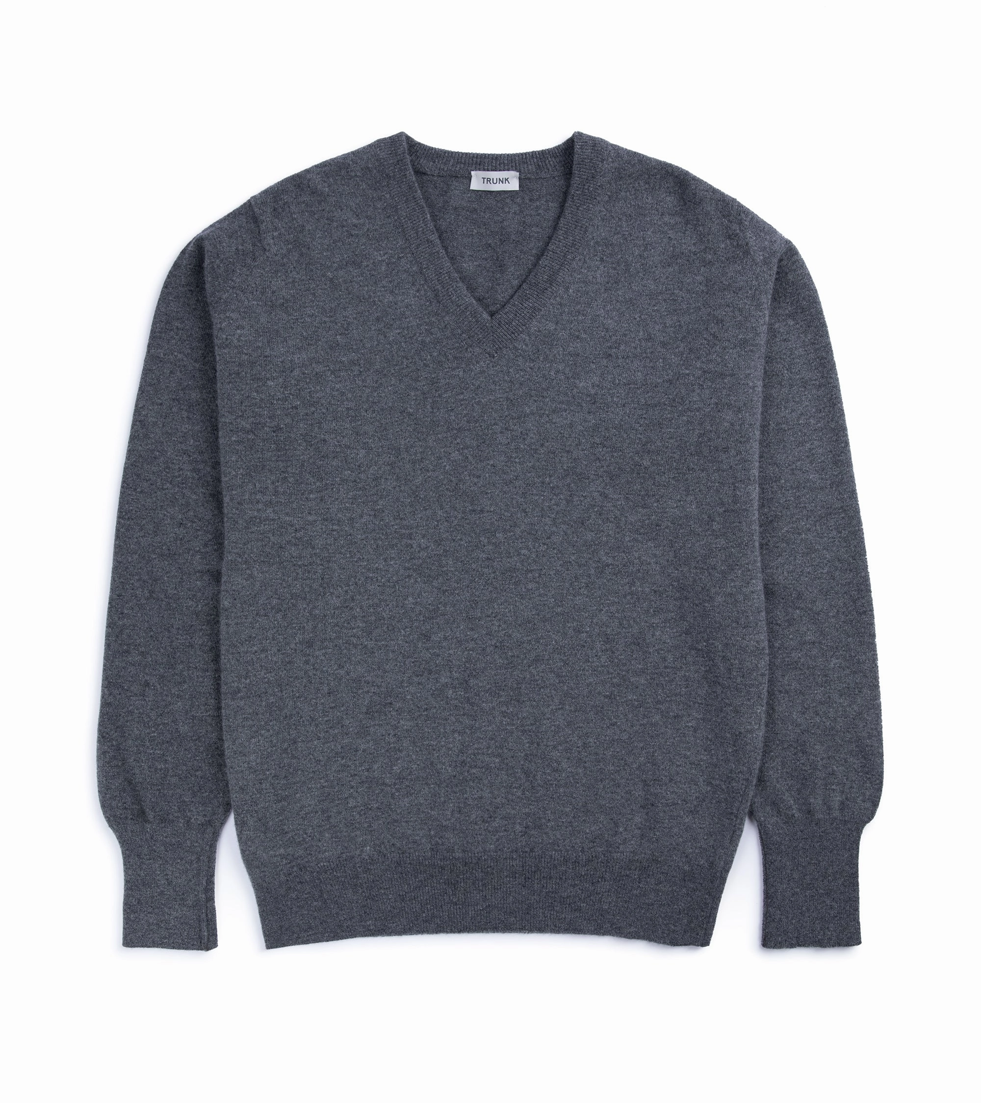 FrayResistant Edging Essential Wear Trunk Walden Geelong V Neck Sweater: Grey
