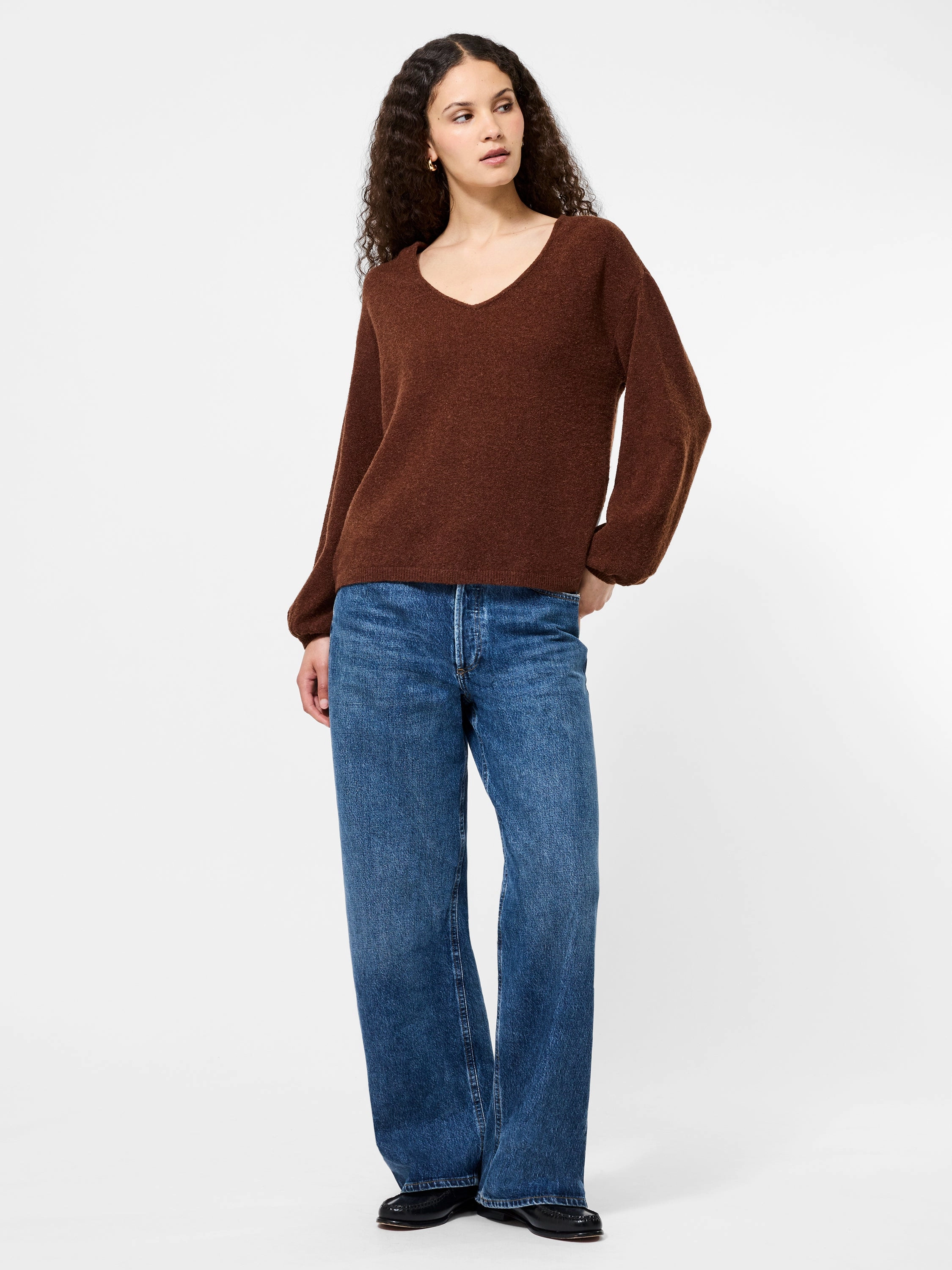 EcoFriendly Dyeing Vhari Knit V-Neck Pullover