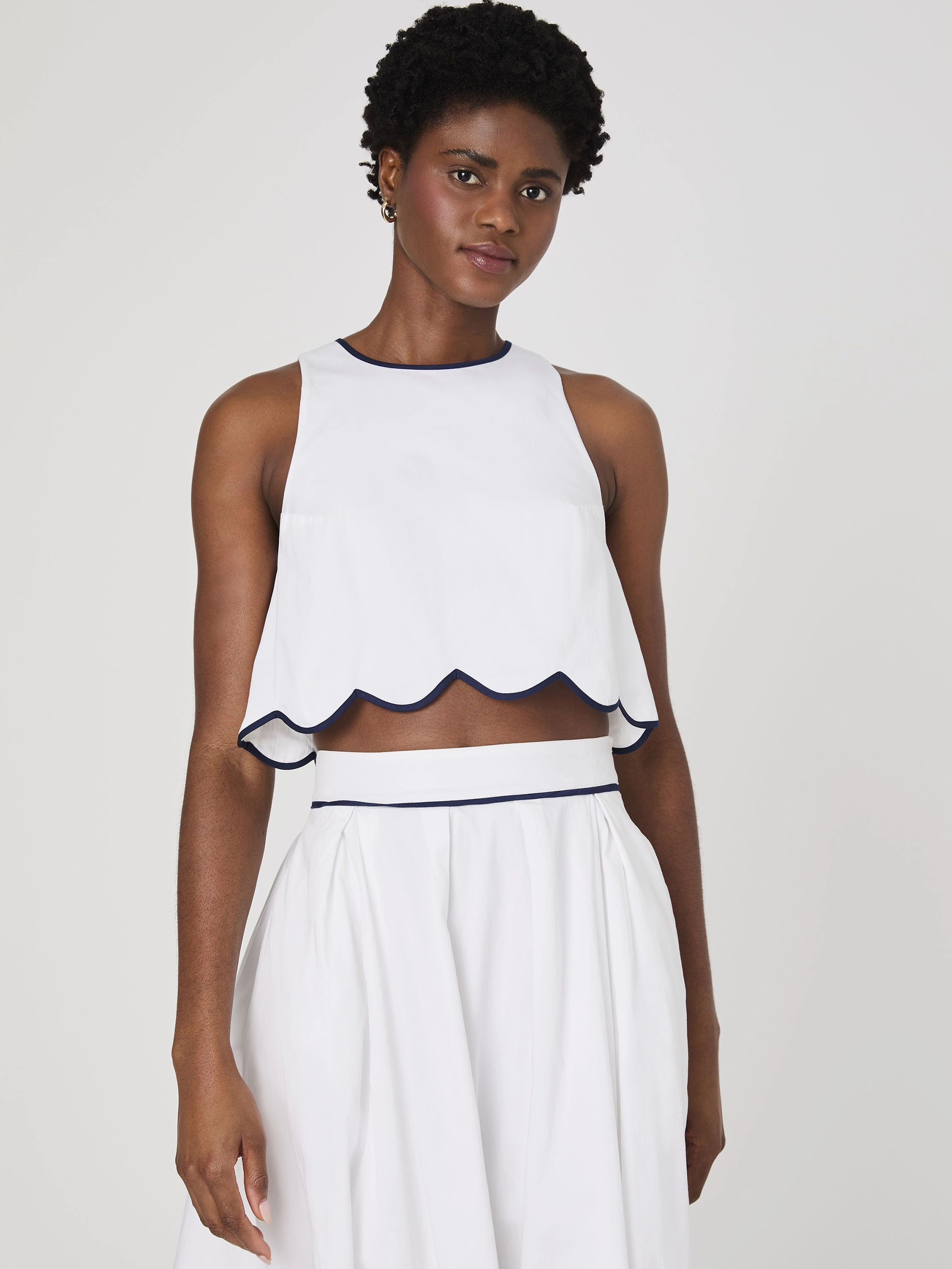 Alexis Cotton Scallop Top Unlined Look