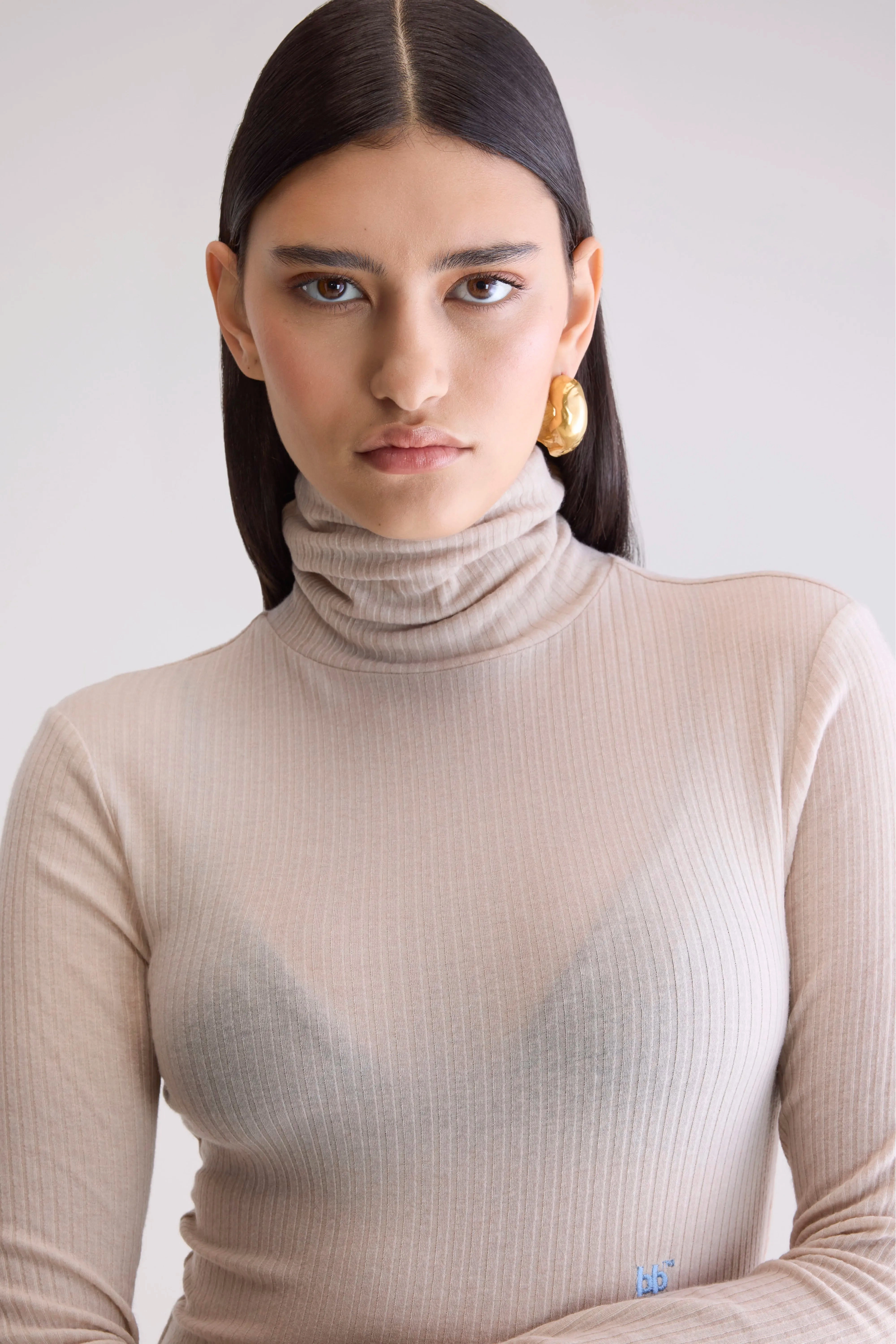 Vinay fitted t-shirt (252 / W / STONE) Soft Wearable