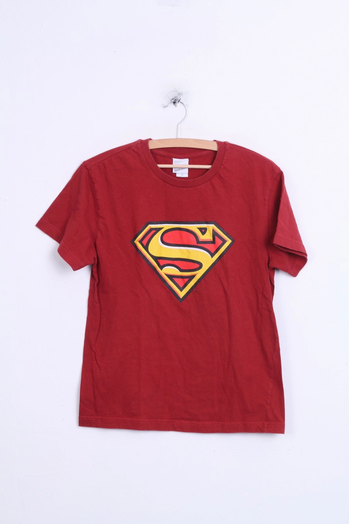 Comfy Casual Relaxed fit style Warner Bros.Studio Store Mens M T-Shirt Red Cotton Superman Logo