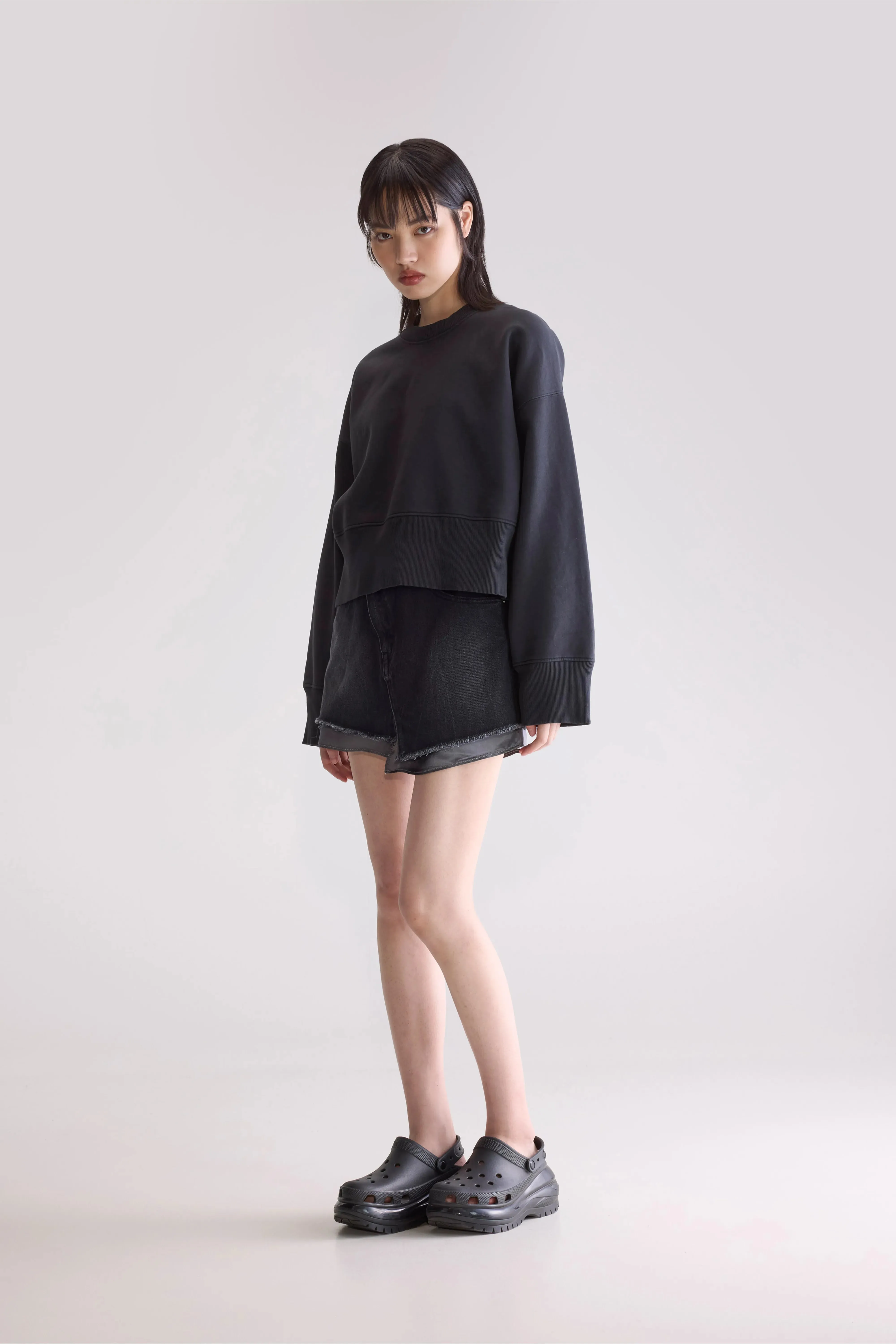 Flatlock Seams Coffee Shop Vibes Slenni crewneck sweatshirt (252 / W / ACIER)