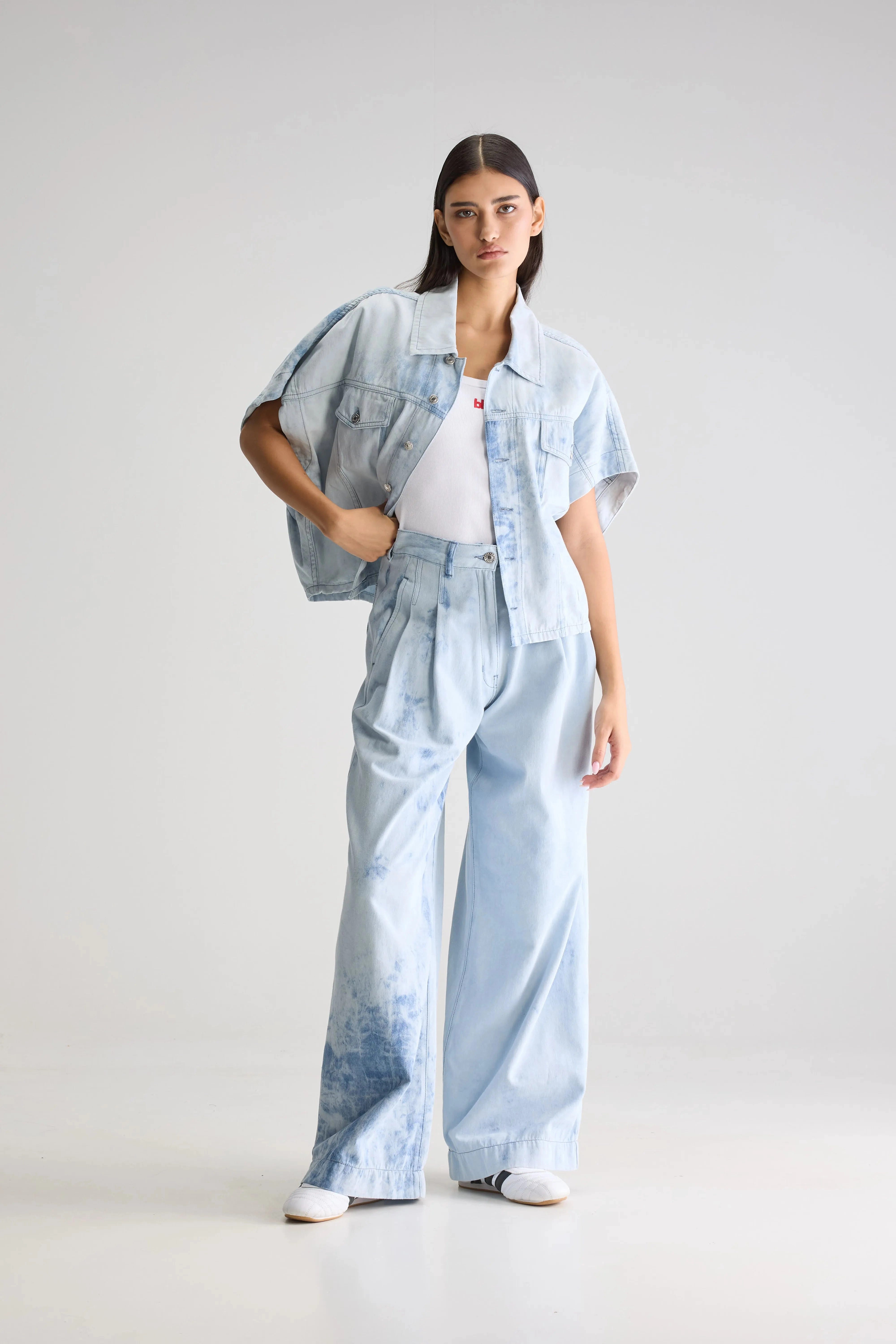 Layered Look neon colors Payton sleeveless overshirt (251 / W / SHADED BLUE)