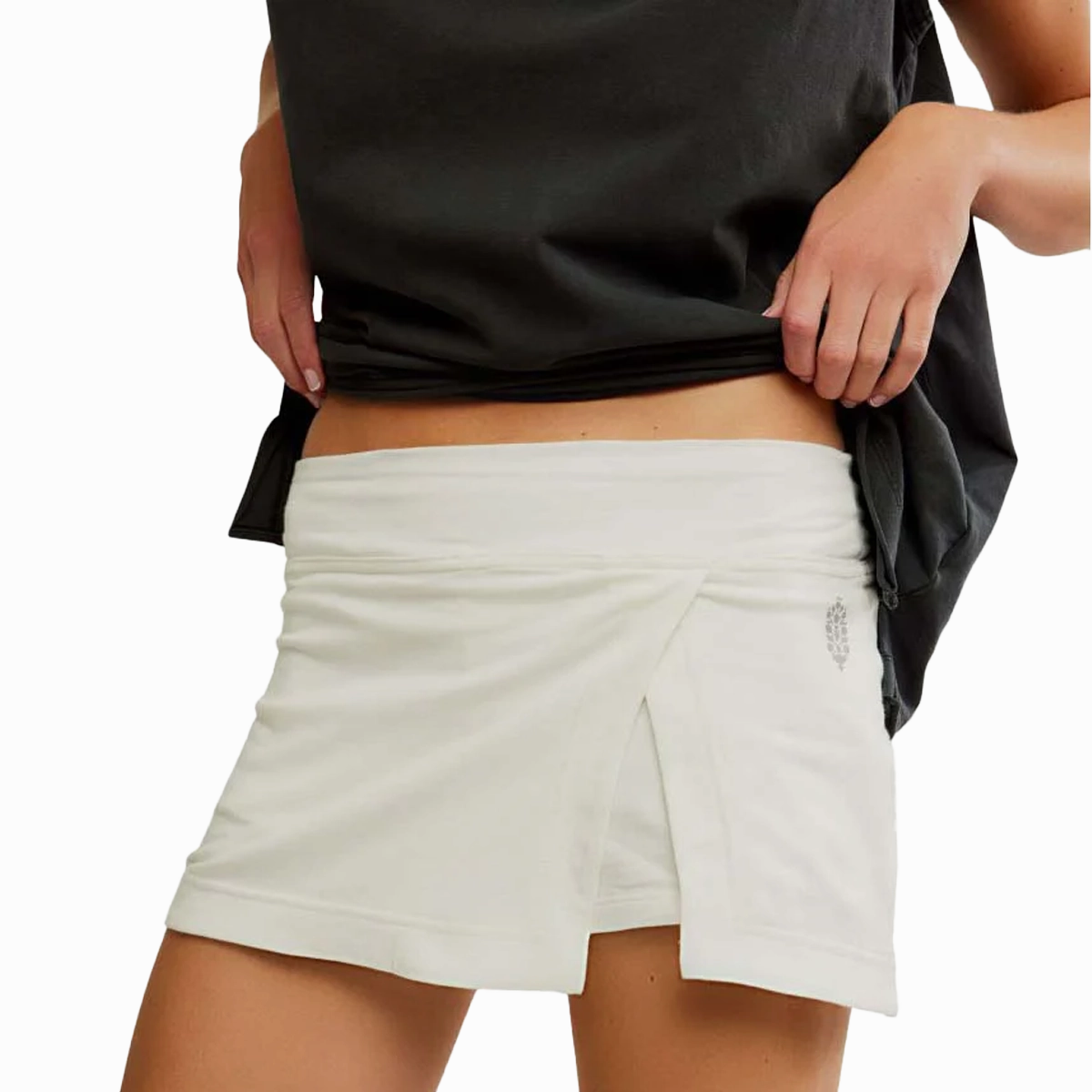 Outdoor Ready High-Performance Fit Women's Hot Shot Mini Skort